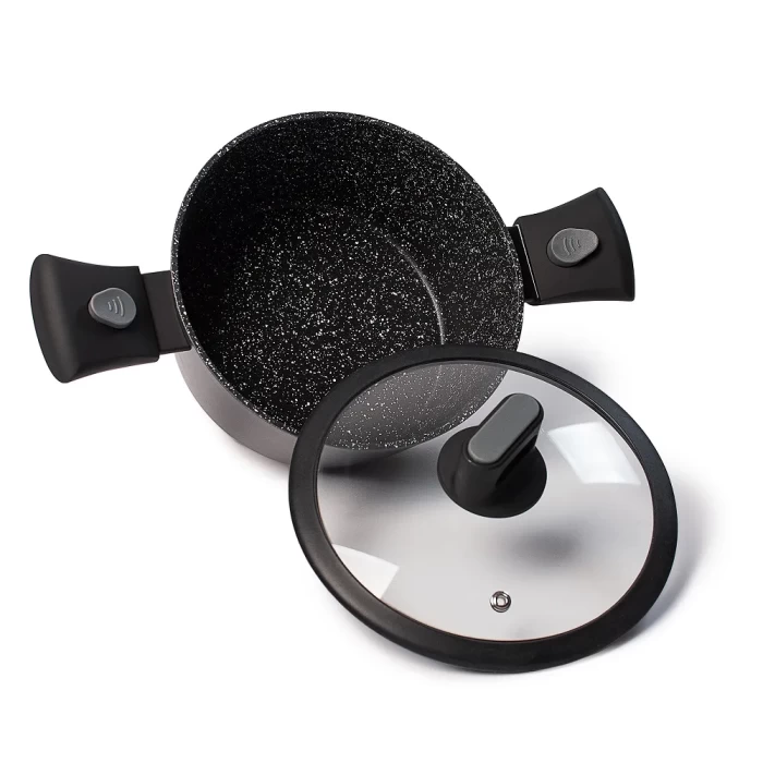 Кастрюля черная со съемными ручками и крышкой ТМ "ЦУМ" 2.4 л 