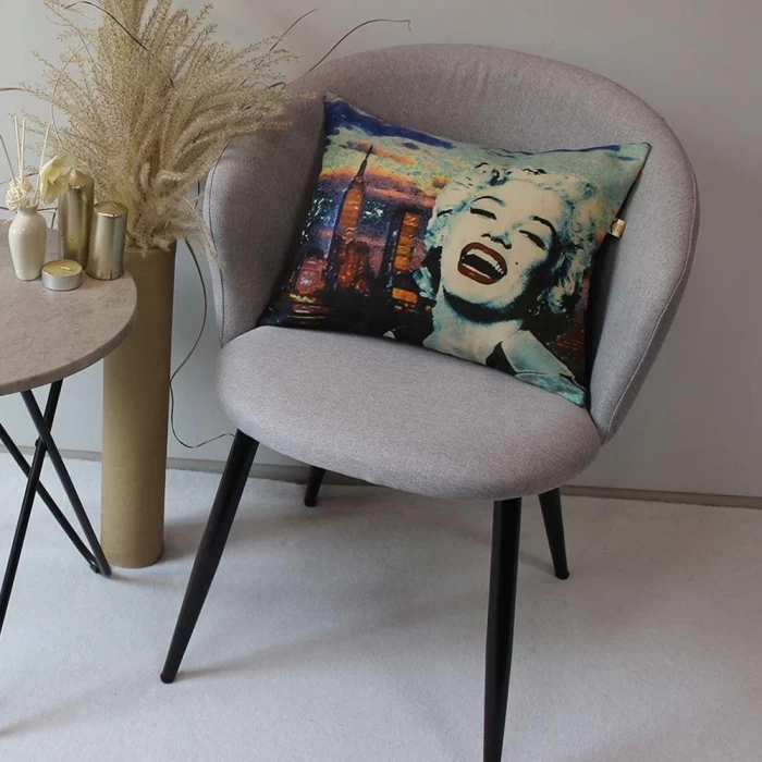 Подушка декоративная Matex Travel Монро 45х35