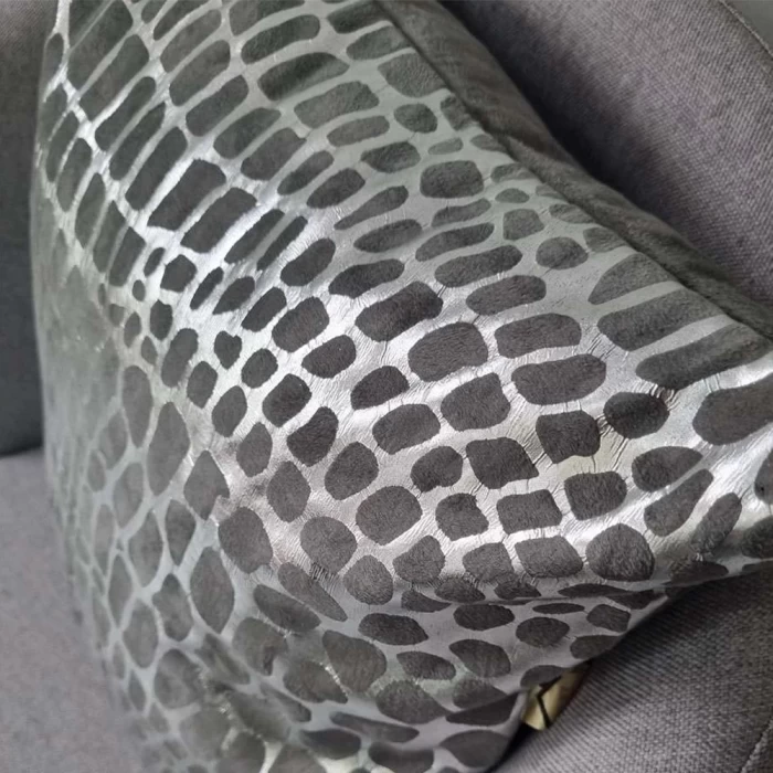 Подушка декоративная Matex  Luxury Крокодил серебро/серый 45х45