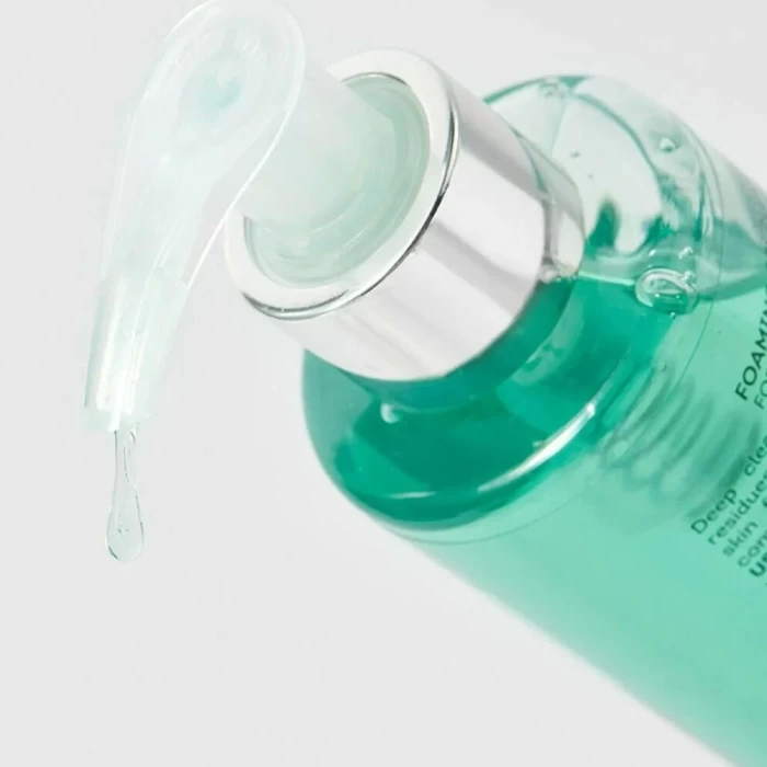 Очищающая пенка-гель с маслом чайного дерева 200мл