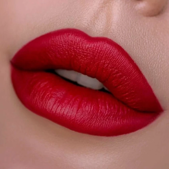 Карандаш для губ стойкий с маслом жожоба Relouis