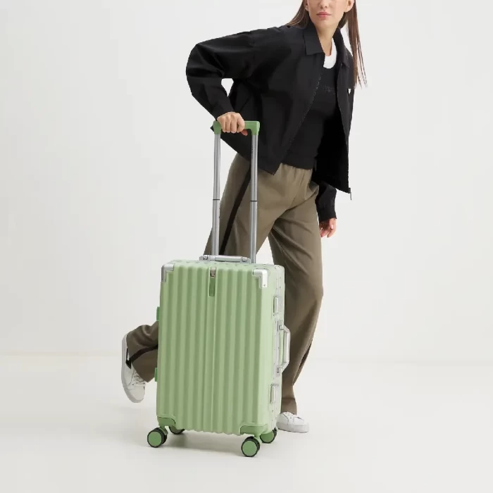 Чемодан Mironpan 32415 S