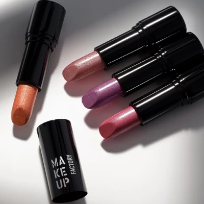 Помада для губ MUF Shimmer Lip Stick